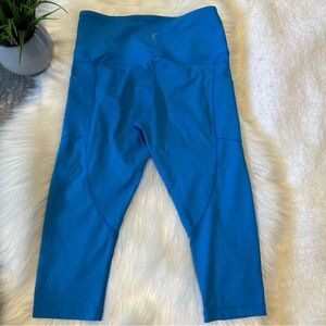 Zyia Active Leggings 6-8 Blue Pocket Light n Tight High Rise Capri
